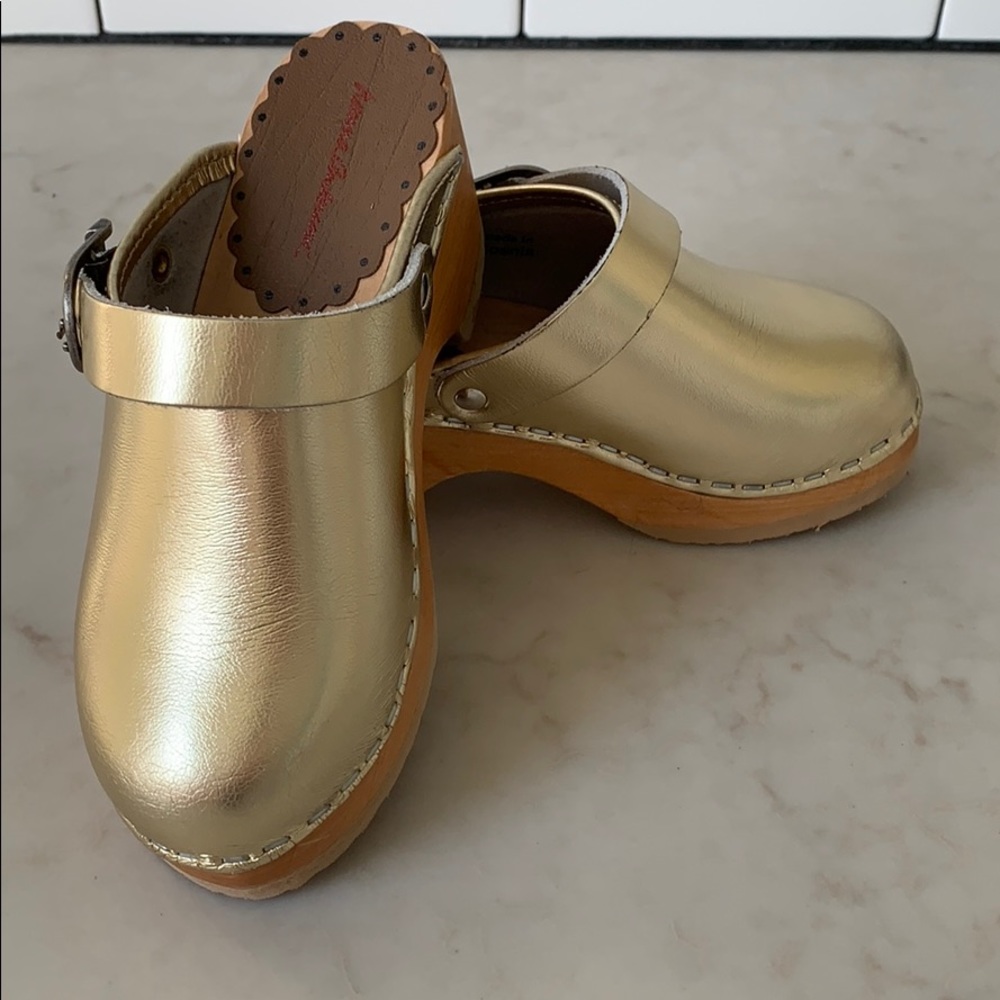 Hanna Andersson handcrafted clogs